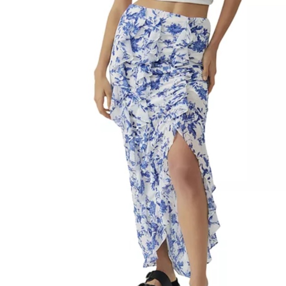 Free People Flounce Around Maxi Skirt in Blue Floral Combo Sz 8 NWT $128R - Picture 6 of 7
